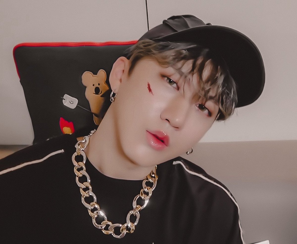 самый быстрый рэп в корее. такува корейский рэпер. чан бин рост. рэп шуги. эш корейский рэпер.