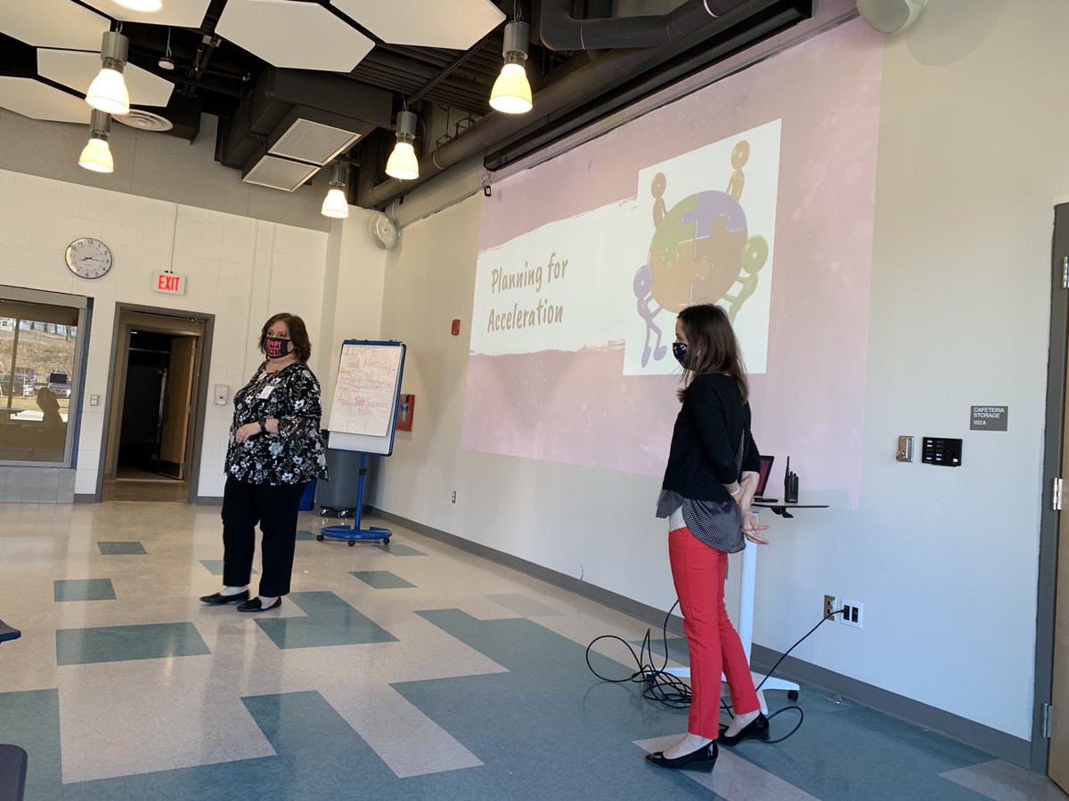 MichelleRutled3's tweet photo. Johnson School’s amazing 5th grade team learning about acceleration and planning to meet the needs of all of our students. https://t.co/ty9b5EdSMh