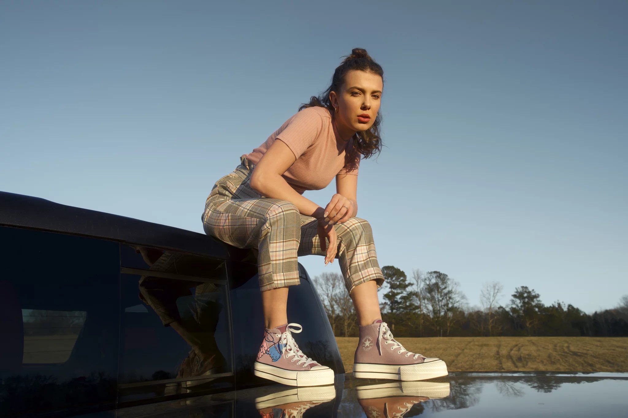 Millie Bobby Brown Mexico on X Nuevas fotos de Millie Bobby Brown para Converse https t 9ndAZ41eVw X