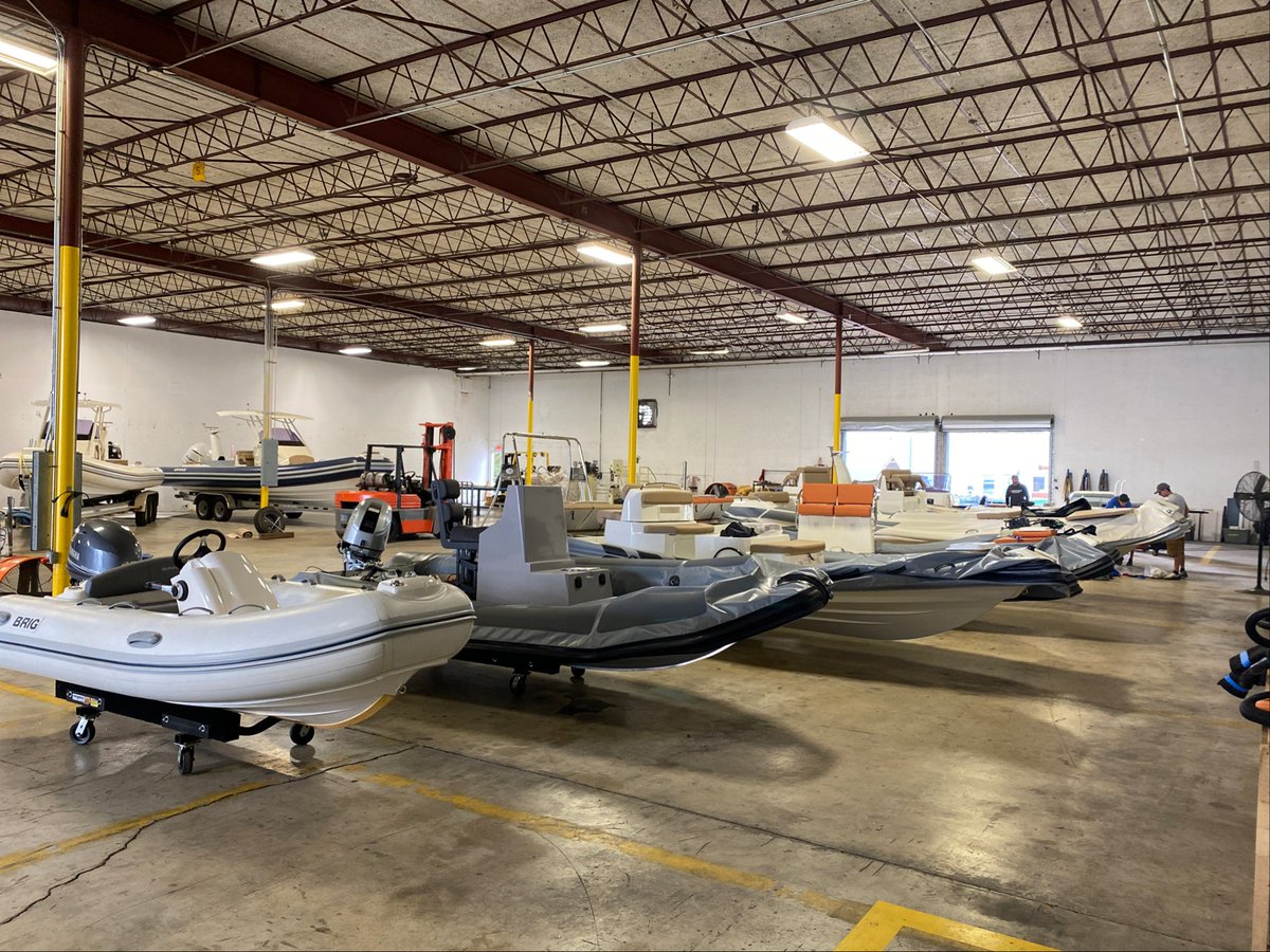 We have some busy weeks ahead of us since we got our crates of boats! We're so excited to build some new boats and add them to our showroom!

#SIROCCOMARINE
.
.
.
.
#brigboats #brigusa #brigglobal #rigidinflatableboats #boatdealership #boatwarehouse