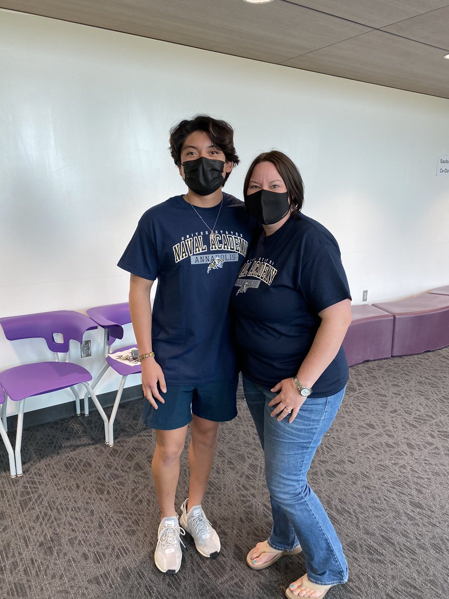 calibanstribe's tweet photo. Today we celebrate @kleinCain’s Rodrigo Milan, @rod24382830
who will be attending @NavalAcademy &amp;  honorably serving our country. We are so proud of you, young man! ⚓️ With 💜@MrsWalter_KCHS @JQPluckhahn, @calibanstribe, &amp; Diane Hudson @KleinISD #ReignCain https://t.co/OYE8A1ruBM