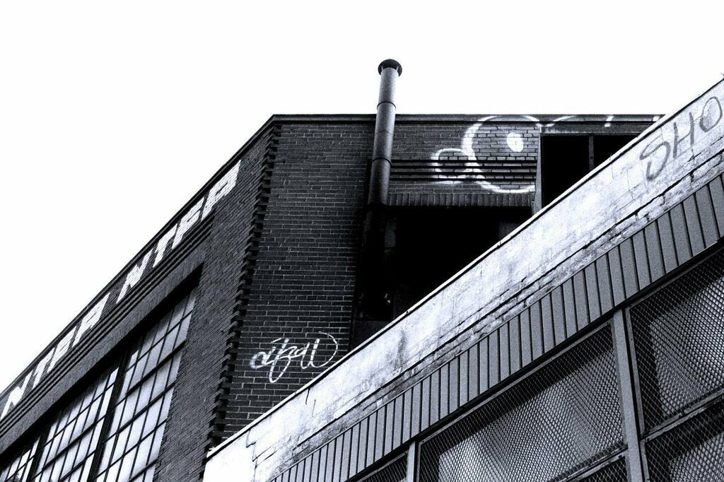 AKAautonomy's tweet photo. interzone
.
.
.
#monochromedreams #contrastclub #grainisgood #grainisgod #35mm #film #ilfordhp5plus #filmphotography #bnw #bnwphotography #bnw_of_our_world #bnw_city_streetlife #analogphotography #monochrome #steel #architecturephotography #mtlanalogue … https://t.co/1mTwXNVUSw https://t.co/afrpuKtYyo