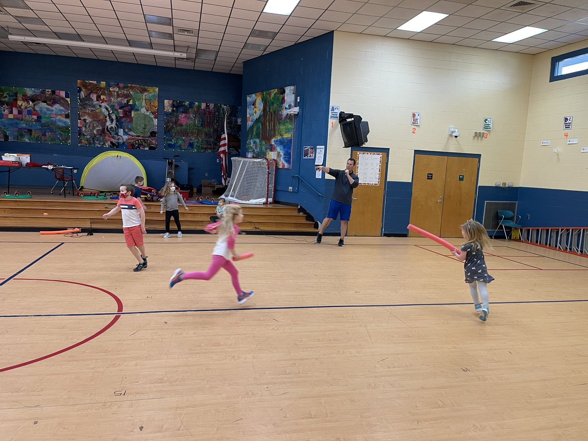 Thanks <a href="/PeakofPE/">Michael Hosterman</a> for getting the staff kids moving after school. #NeverStop #PELife <a href="/baucomes/">Baucom Elementary School</a>