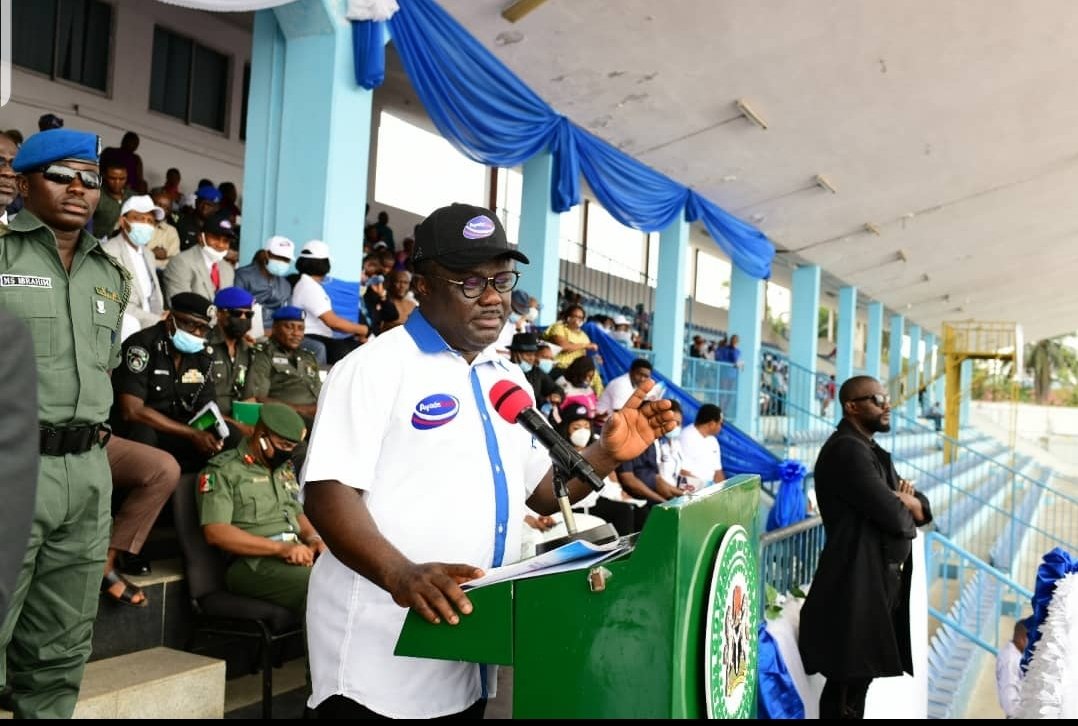 DigitalisedCRS's tweet photo. His excellency, Governor Ben Ayade flags of State Health Insurance Scheme to support  equity in access to health services, financial-risk protection, reduction in OPE expenditure on health by Cross Riverians.
Over a million are targeted to be enrolled within one year.
#UHC30 https://t.co/7LCSjOz0ZE