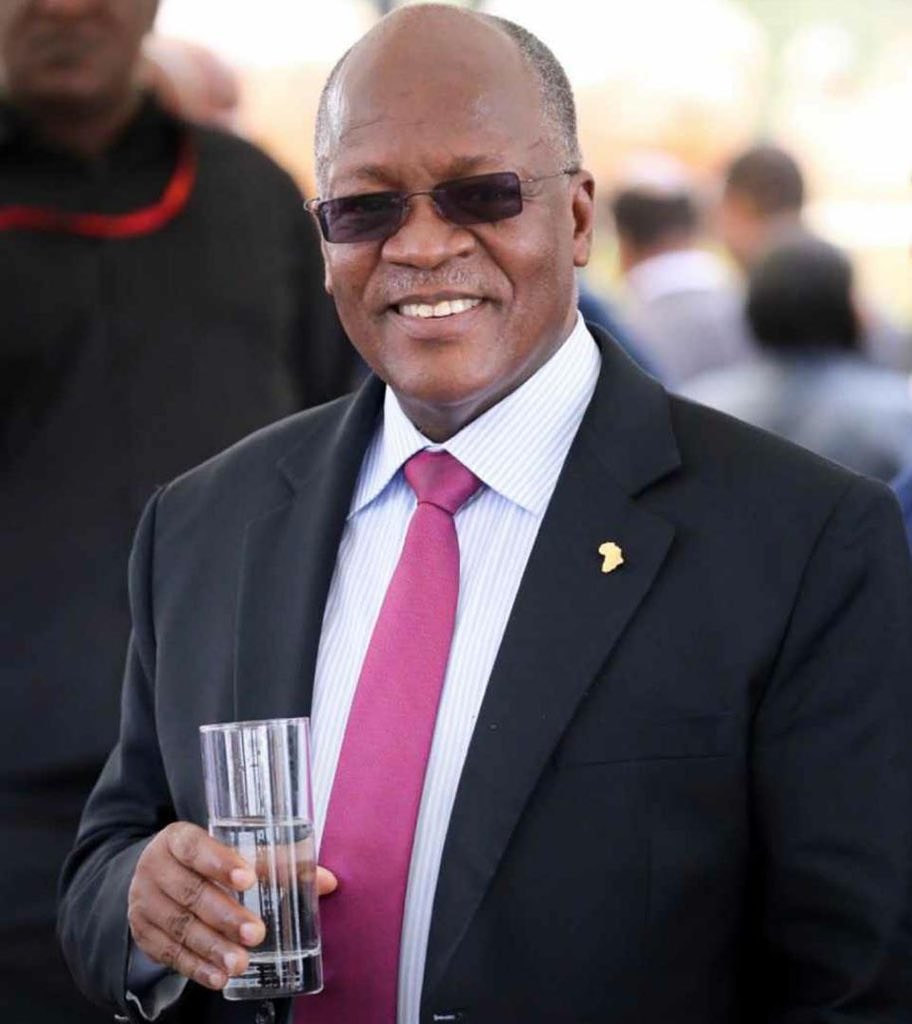 MwanaMorogoro's tweet photo. Thank you my President @MagufuliJP for the immeasurable efforts in ensuring the best for our beloved country amidst deliberate sabotage tendencies which I am sure you always overcome.
You are wonderful President, more prosperity ,health and long life we wish you! https://t.co/PhtxeWM7yJ