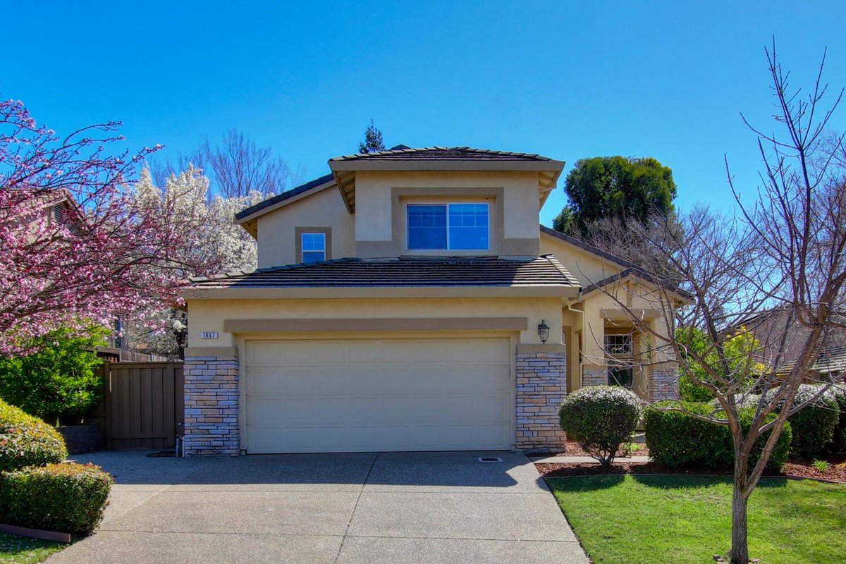 wesellsachomes's tweet photo. Create new memories in this beautiful home.  #homesforsale  https://t.co/SUt8YXrbja https://t.co/SO3TjJ1Ral