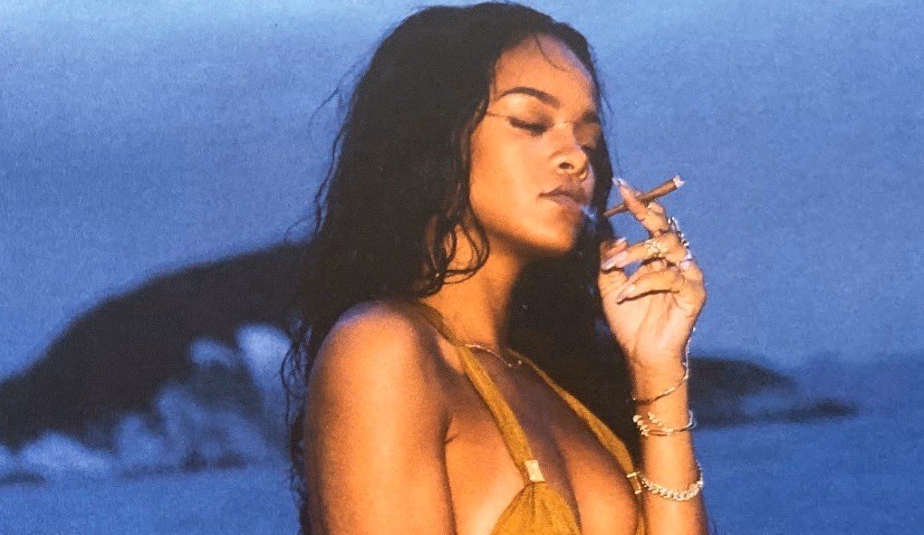 GoatsZone's tweet photo. Badgalriri https://t.co/MUg9iAOG7l
