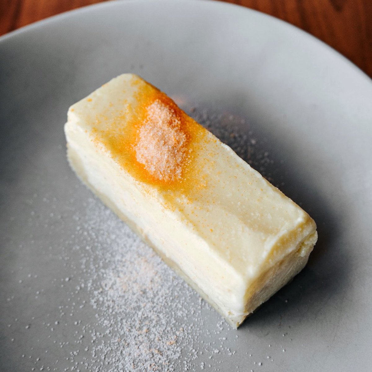 End dinner with a dollop of sweetness ➝  Orange Dreamsicle 🍊✨ house made orange sherbet, vanilla ice cream, and sugar cookie, sprinkled with orange Tang! Open 5-9pm