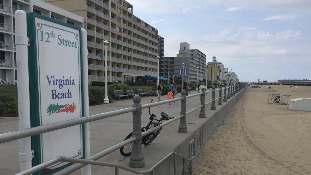 BranWx's tweet photo. One throwback of one of my trips and can’t wait to travel again when it is safe to do so! Virginia Beach 2016 Weather was not extremely hot and humid for the 23-29th timeframe. Miss that southern east coast feel! #VirginiaBeach, #virginia, #usa, #beach, #june2016 https://t.co/XmCXUC10LH