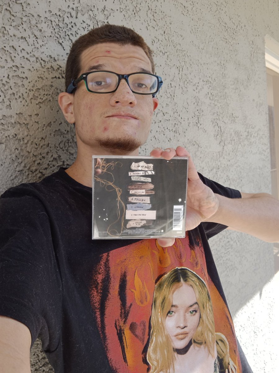 VernonJKennedy's tweet photo. #Singular Album Front And Back #SingularAct2 Album Front And Back I love you @SabrinaAnnLynn ❤️ https://t.co/6QwU4LxtGo