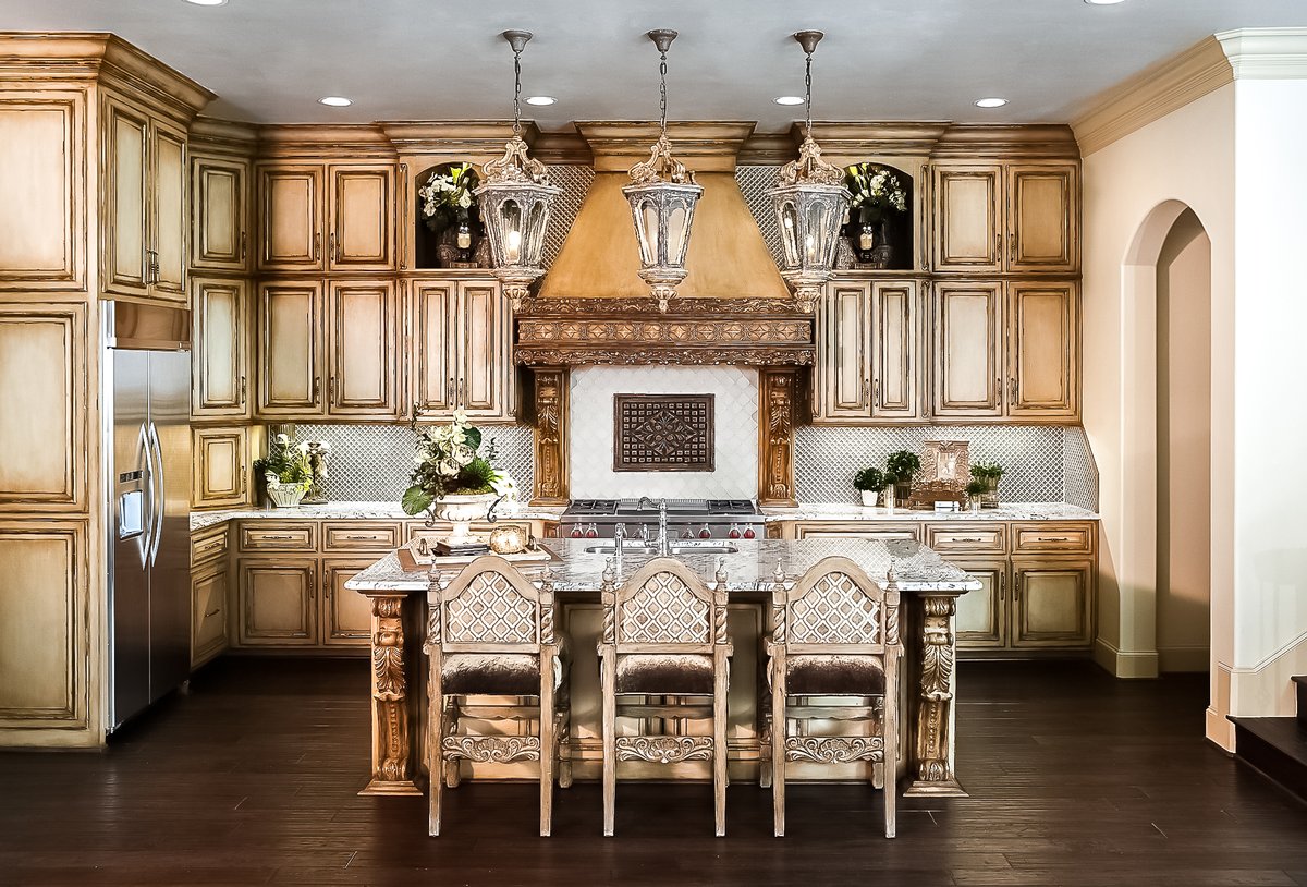 HausofBlaylock's tweet image. At Haus of Blaylock, we source the world's finest fabrics to curate a design that can stand the test of time and customizing pieces to fit their specific environment✨ #hausofblaylock #kitchenbarstools