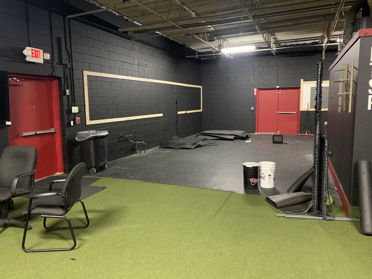 Coach_Swanson24's tweet image. Lots of changes to #PrimeTimePrograms so far and boy has it been a rollercoaster. Renovations are still underway here but get ready for a full plyowall with new stalkers and LED boards not to mention a completely new look for our athletes 😏