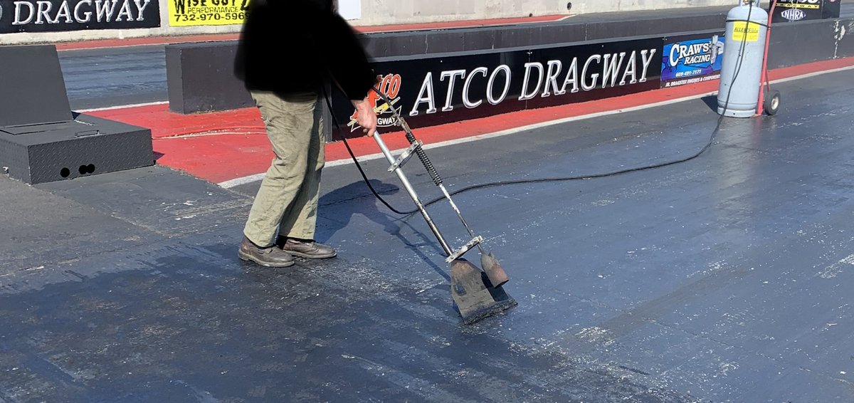 TheAtcoDragway's tweet image. Getting ready for March 27! Giving the 1/4mile that fresh scrape #trackprep #2021Season #AtcoDragway