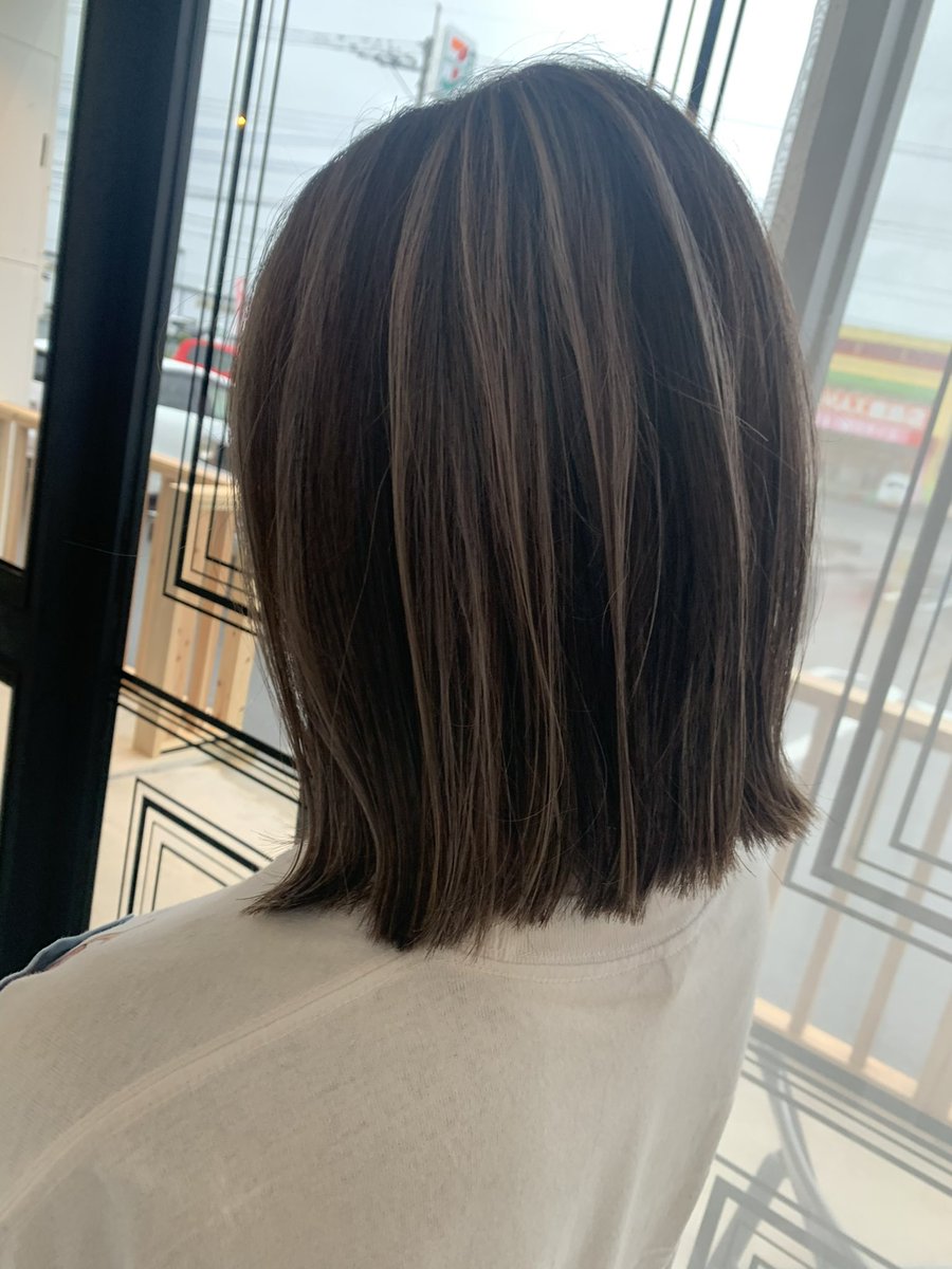 Hina 3 11 Rt希望 春のおすすめカラー特集 コントラストの効いたハイライトヘア 抜け感めちゃ出て可愛いです ミクチャ Missbouquet ヘアスタイル コントラストカラー ハイライトカラー ヘアカラー ハイライト T Co