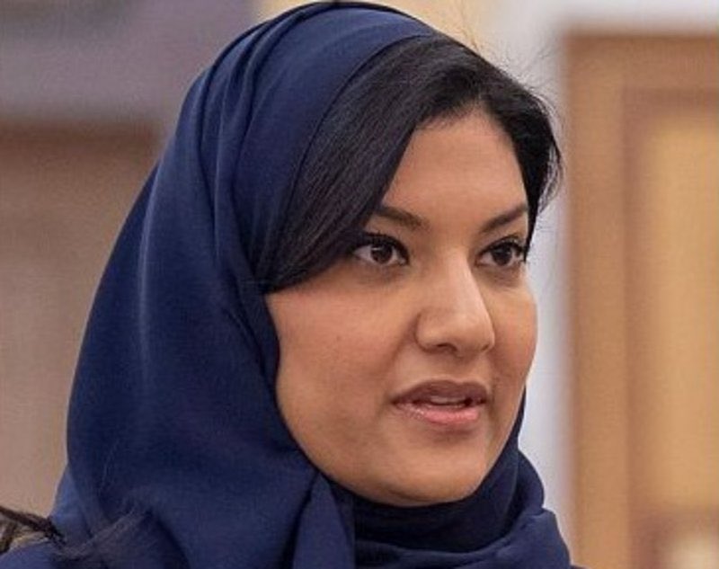 "ريما بنت بندر": الهجمات الحوثية تهديد للأبرياء واعتداء على أمن الطاقة العالمي.
 
sabq.org/bMdK79