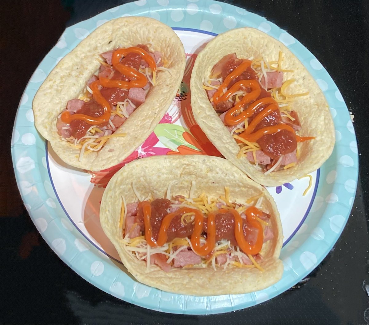 RayClothier56's tweet photo. You are either a SPAM lover or a SPAM hater. There’s no in between. Me, I’m a SPAM lover. Especially when it comes to these fried @SPAMbrand tacos with red pepper purée. #SPAMTASTIC #SPAMLICIOUS #SPAM https://t.co/QGBCu2keGX
