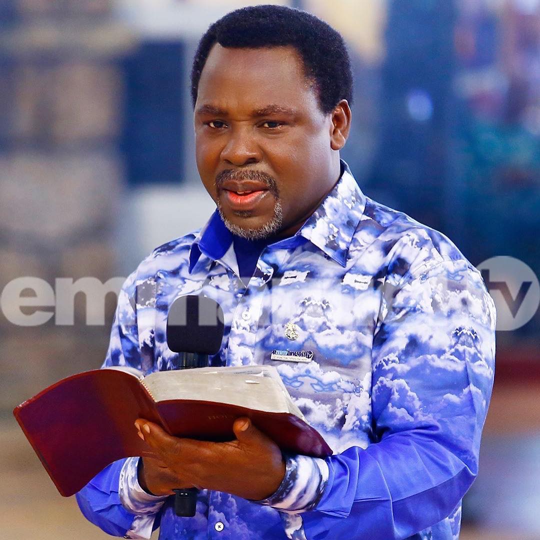 prophet_tbjosh's tweet photo. "Living in the Word of God in times of trial and temptation will assist you to respond by the Spirit of God instead of complaining, lamenting, falling into self-pity, comparing yourself to others, measuring yourself with others and being overwhelmed by your situation."
#Christ https://t.co/hEnZqc6PnS