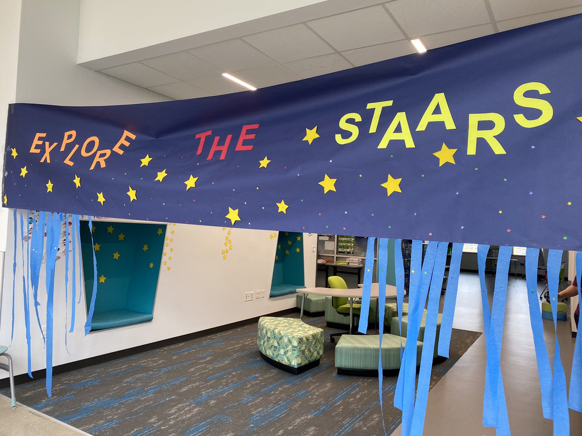 mrsbeccag's tweet photo. Fourth grade is ready to explore the STAARS 🌟 💫 #WritingCamp #WritingIsFun #FourthGradeCrew #Teamwork #TheKnightWay https://t.co/tRyTTANFrH