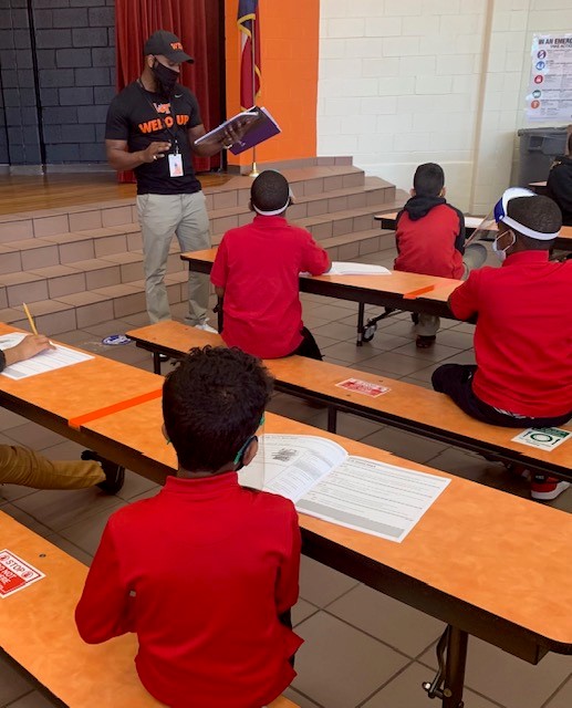 LancasterISD's tweet photo. The School Health Advisory Council (S.H.A.C) and Lancaster ISD Police Department collaborated to teach the students of Rosa Parks-Millbrook about goal setting. #WEBOLearning
@millwill77 @DrKDW @sonjaabrown @Lancaster_TX @JHairstonWEBO @RPM_ISSD @JHairstonWEBO https://t.co/cwvM3Ylk1f