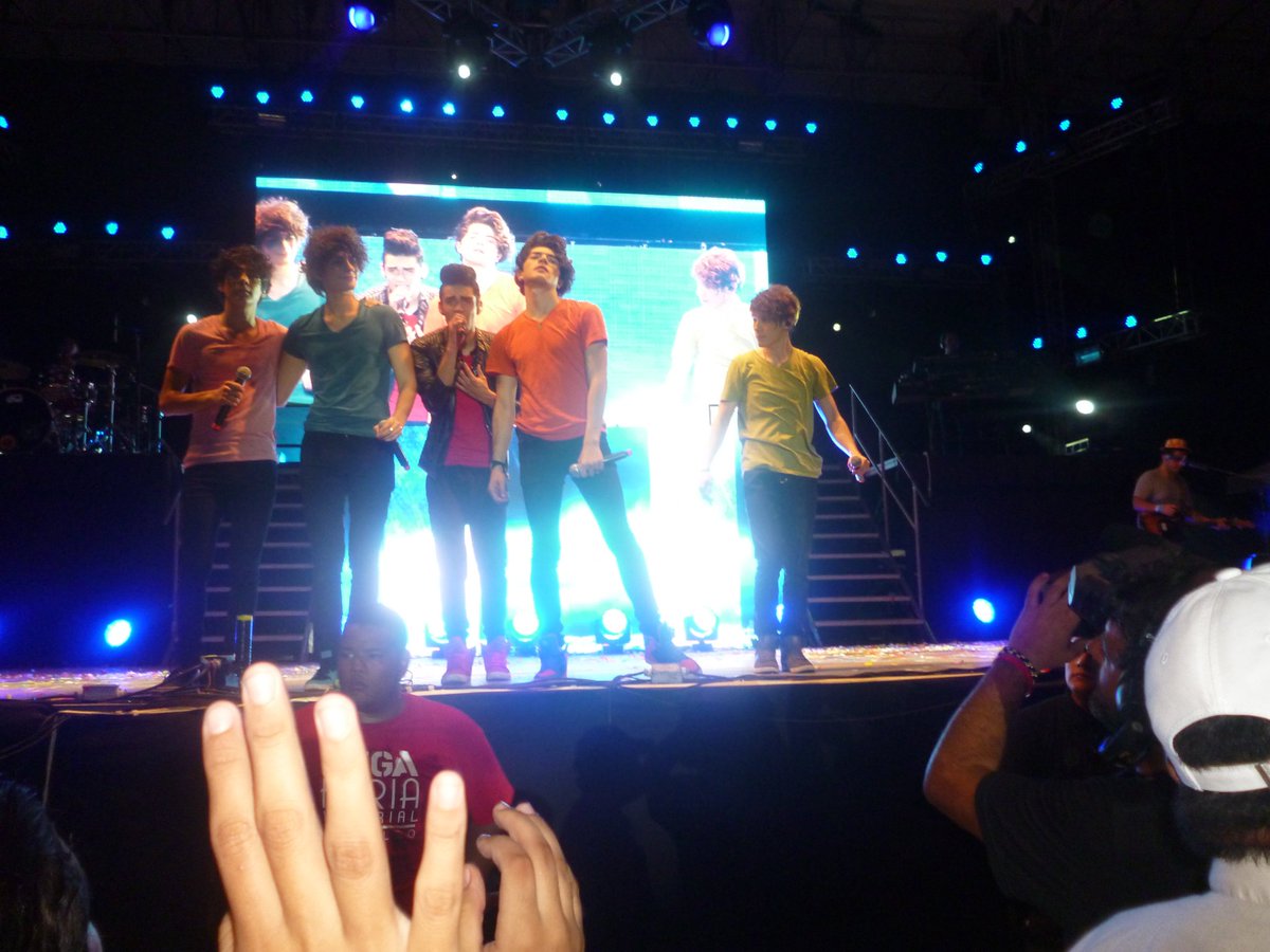 weme_multi's tweet image. #GRACIASCD9 #CoderForever #CoderPower 
Gracias por estar en mi adolescencia, ahora que soy una adulta, nuestros recuerdos tendrán un lugar muy importante en mi.