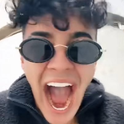 sarix100pre's tweet photo. Reacciones que seguro tendremos.. al ver el video! 😂😂😂
#SamuelLopezYoutube https://t.co/avPbcsZDi6