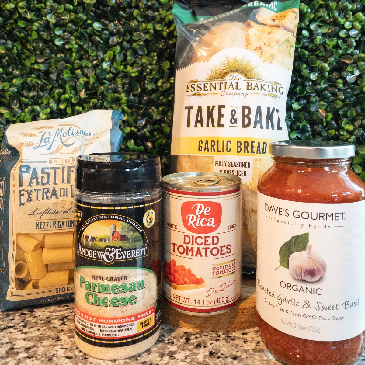 Tbanda's tweet photo. When @CentralMarket knows you’ve been thinking about a pasta night! This FoodieFreebie is 🔥. https://t.co/0occ9pF6C8