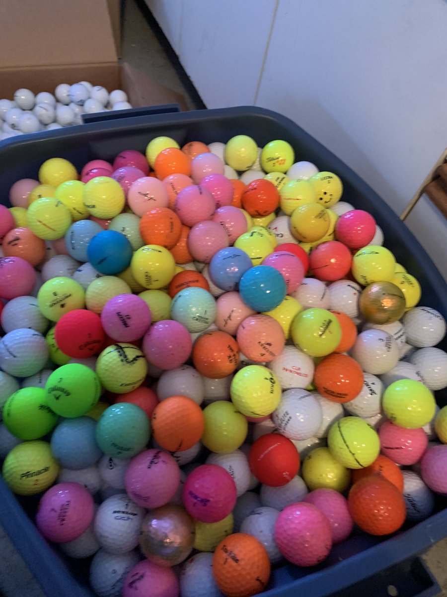 Ok Edmonton. Guess how many balls are in this bin to win a 10 Bucket Punch Card to the Canada Golf Card Driving Range. For your guess to count you must be following us, retweet this post and your guess can’t be over. Closest to wins. Contest closes Sunday at 5pm. Good luck!