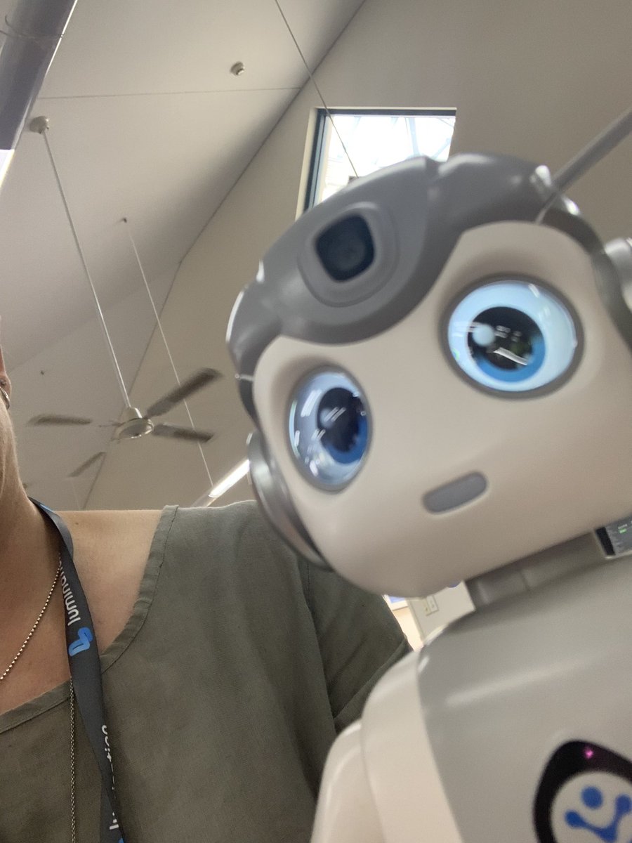 maria_e's tweet image. The new man in my life AlphaMini. Introduction by @Lumination_Tech 😂#tech4learning