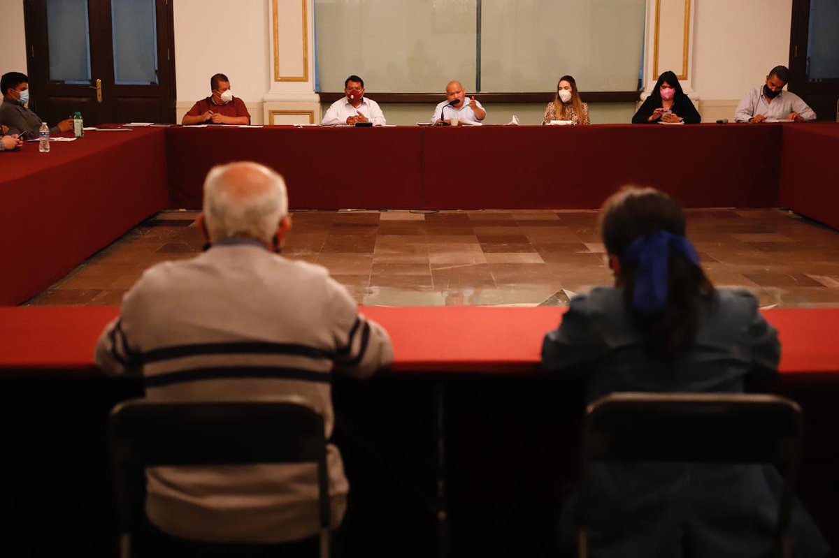 Gob_Tlalne's tweet photo. ☑️ Nos reunimos y dialogamos en audiencia pública con habitantes de #ElTenayoNorte, #Independencia, #GustavoBazPrada, #IzcalliAcatitlán, #LaAzteca, #LaComunidad y #SanLucasPatoni, para reforzar las acciones en beneficio de estas comunidades.

#NuestraCiudad #Tlalnepantla https://t.co/kEb34YWd3R