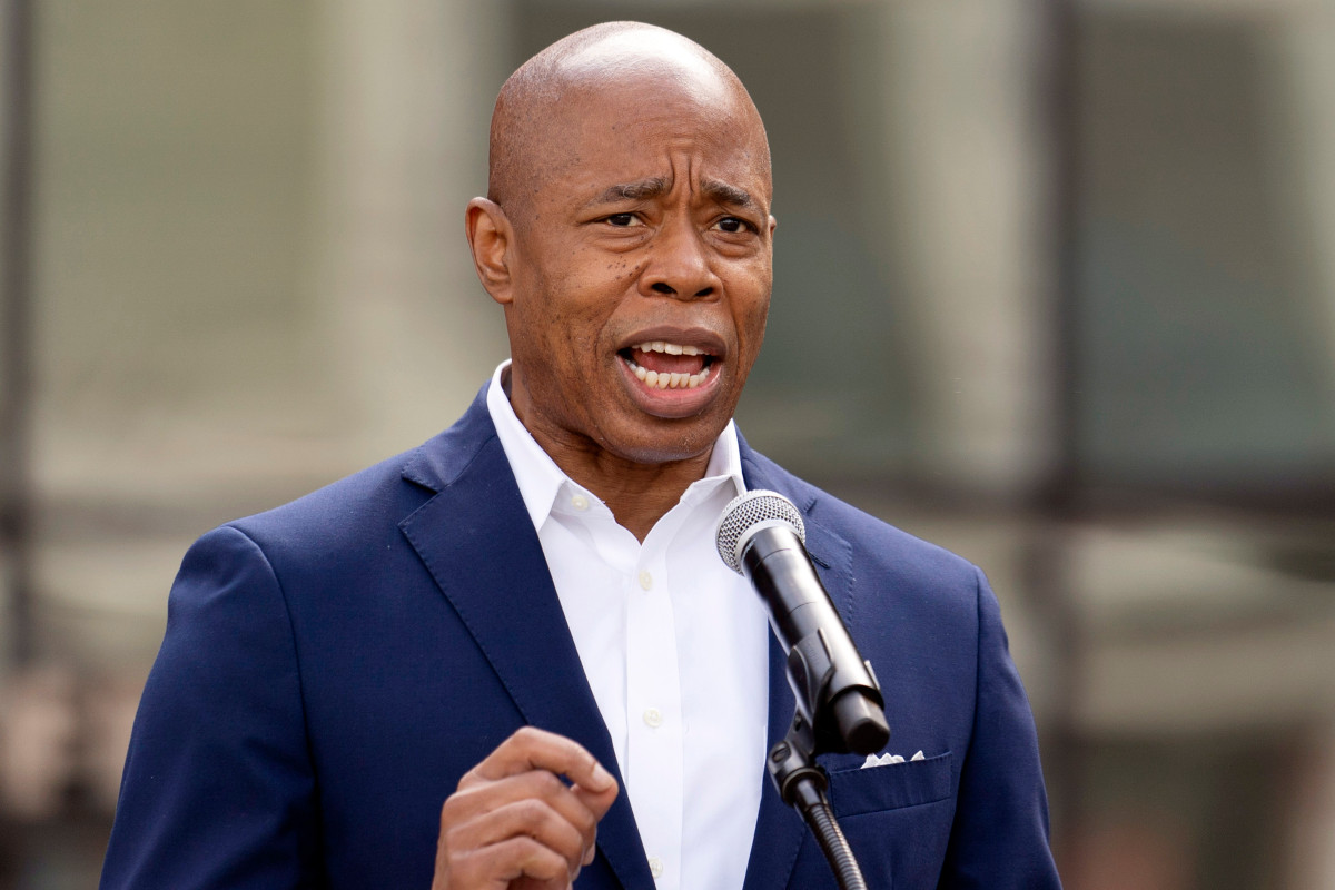 Largest city union backs Eric Adams for mayor, Corey Johnson for comptroller