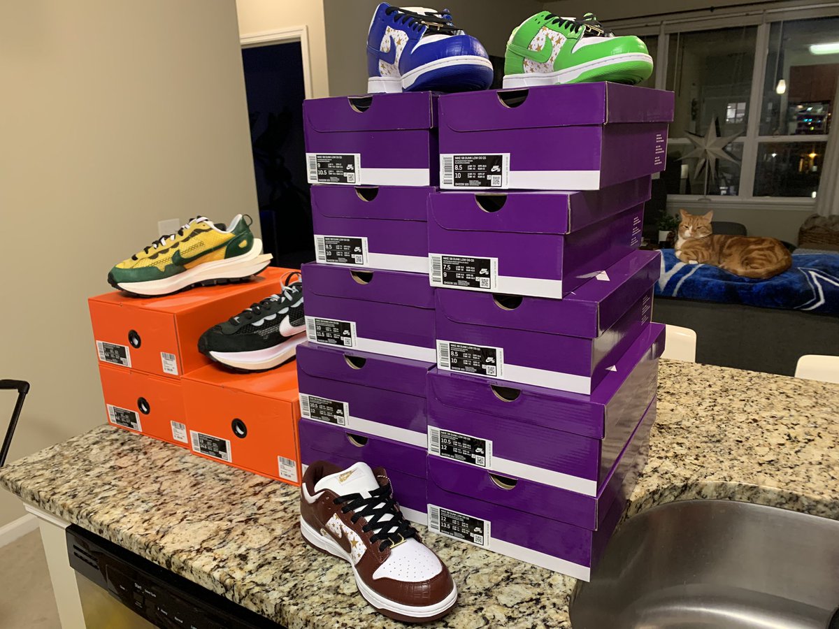 DonutGod92's tweet photo. Every shoe in this picture was copped using @NSB_Bot. Crazy how some people hate on it so much. 

Proxies : my local IP / @LiveProxies / @AshburnProxies / @OculusProxies 
One click tool : @KylinBot 
S/O to my cat Ted who helps me on drop day https://t.co/VPhPB6Dz6B