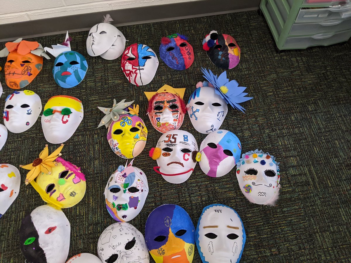 kristina_waner's tweet photo. I have to say each group has something different to express and does it in new ways. Just so impressed by the work being done. SEL and PBL working together!! #PBLProud #AllAcessLearning https://t.co/KBLM1sNGik