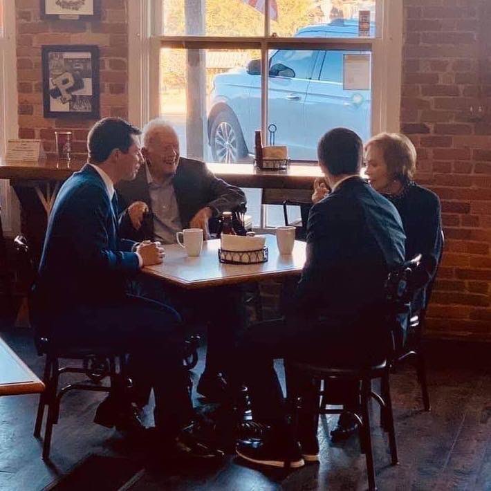 fireman452a's tweet photo. The Carter’s have lunch with the Buttigiegs!! Very nice!! https://t.co/SQzuUj1sTf