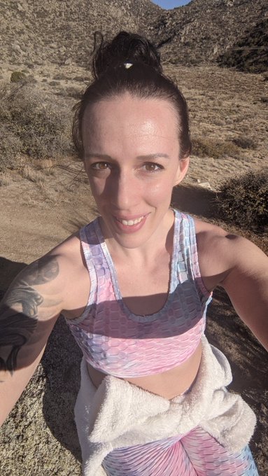 Helllllooooo, New Mexico! #Albuquerque https://t.co/dVwLzi6sd8<a href="/tag/albuquerque"class="tags">#Albuquerque</a>
