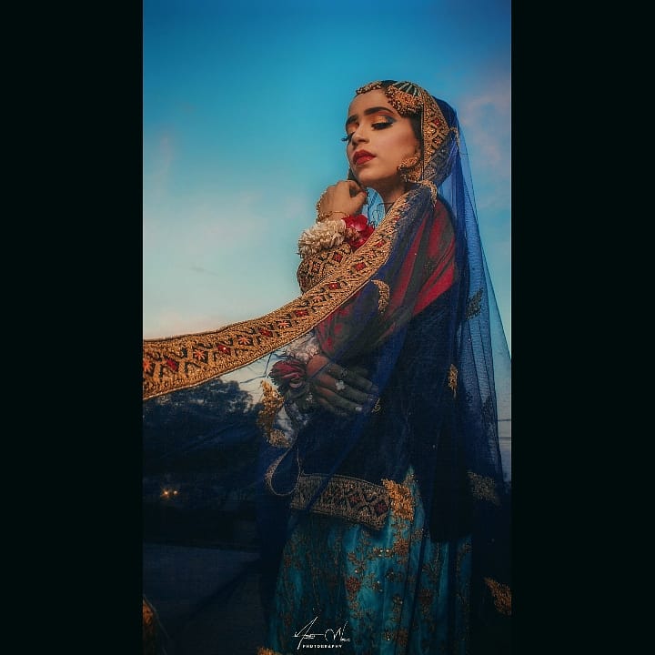 fashion photography 
Makeup by @beautydiva._
Model @aqsakarim8
Special thanks to @Rashbaloch
#pakistanimodel #fashionpk #pakfashion #creative #creativephotos #photography  #fire #light #karachi #love #care #share #fashion #pakistaniphotographers #fashioned #makeup #makeuplooks