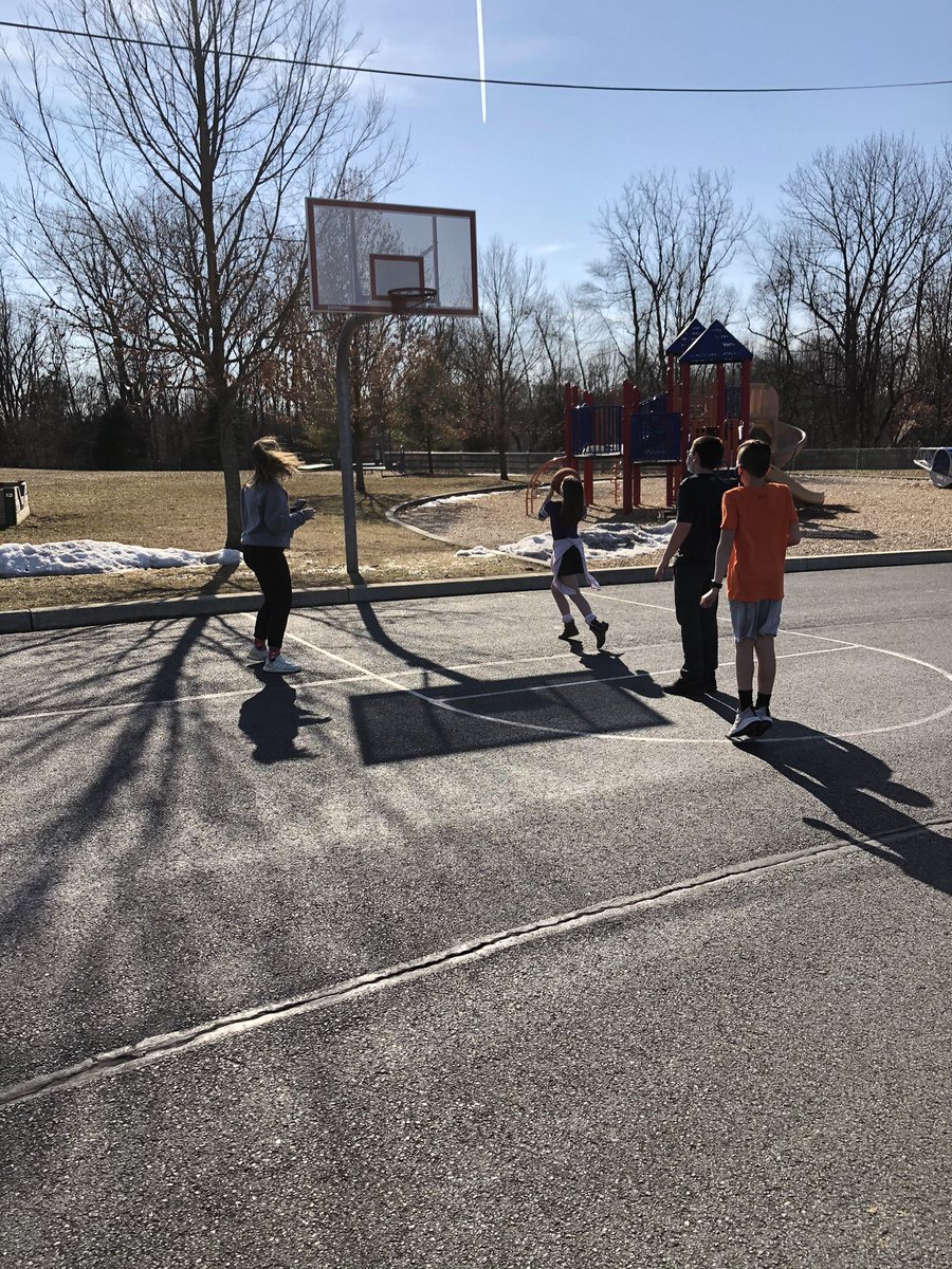 Ms. Donnellan tweet media