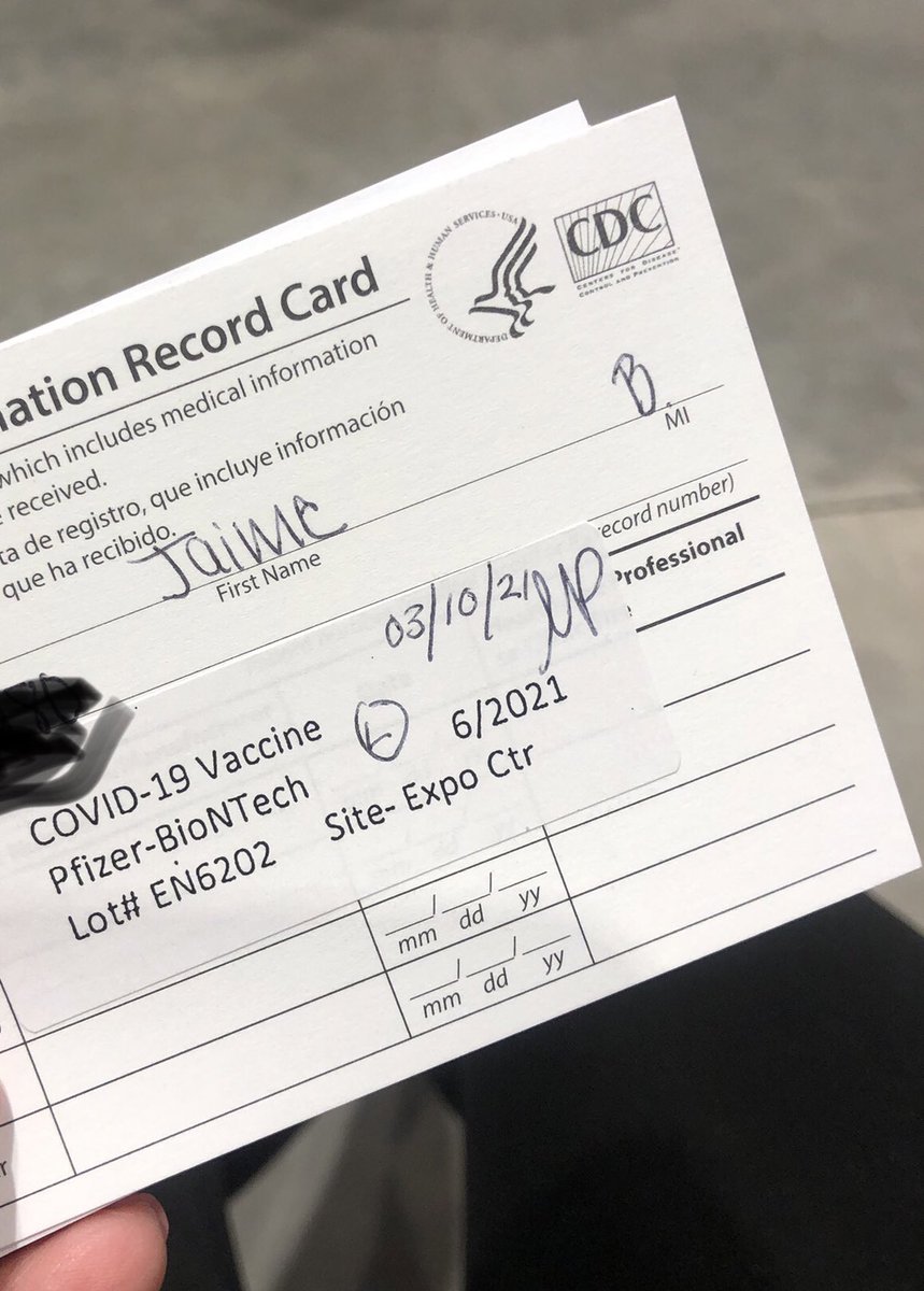 LawlessJaime's tweet photo. Vaccine number 1 in the books! Smooth and easy... in and out in 25 minutes!
Great job @OnondagaCounty!!! Thank you @CHM_McMahon for your dedication to keeping us safe! https://t.co/RWxzZrVqAO