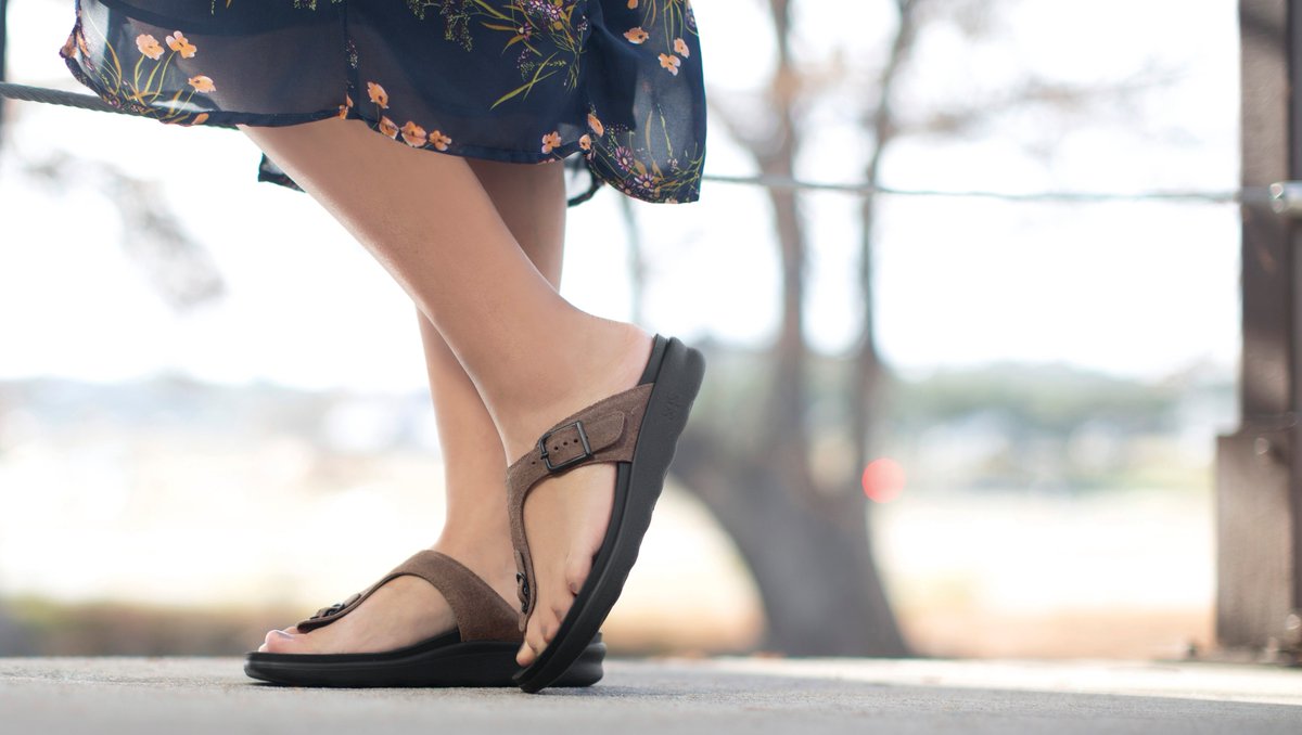 SASshoemakers's tweet photo. Perfect for spring! The Sanibel in Trail is a classic sandal silhouette, in a muted earth tone that pairs perfectly with any outfit. #SASshoes #stylefeelsgood
Shop Sanibel: https://t.co/KI6J8gaPz1 https://t.co/5enEUtsyu1