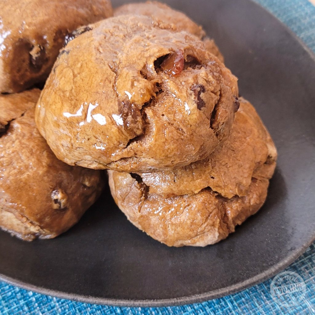 yourecooking's tweet photo. Voting has been extended until tonight! Be sure to vote for my delicious Spice Buns in the Black Foodie Battle: Guinness Edition! https://t.co/oZXZ3z8E8W https://t.co/ovuJsECM8q