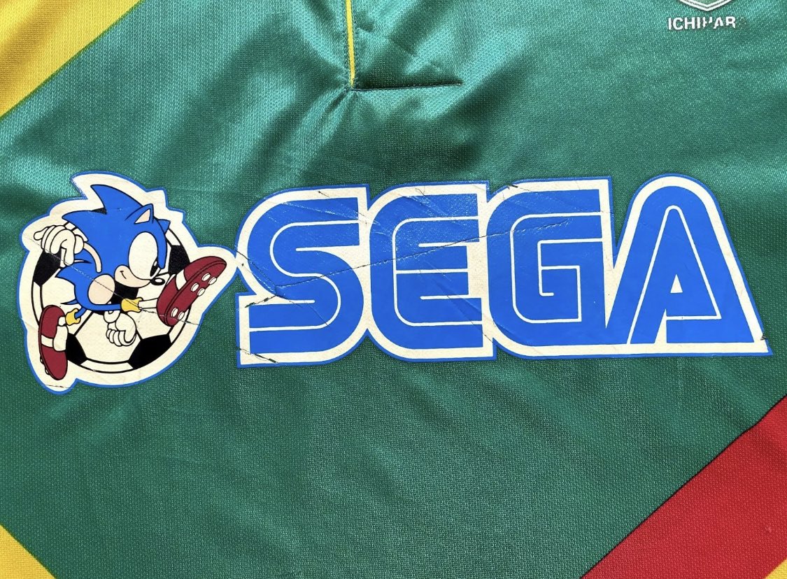 ジェフユナイテッド千葉サッカーシャツ O ソニック SEGA 新品 ¥16500 1/2) Grail alert! This is a Jef United jersey, featuring Sonic