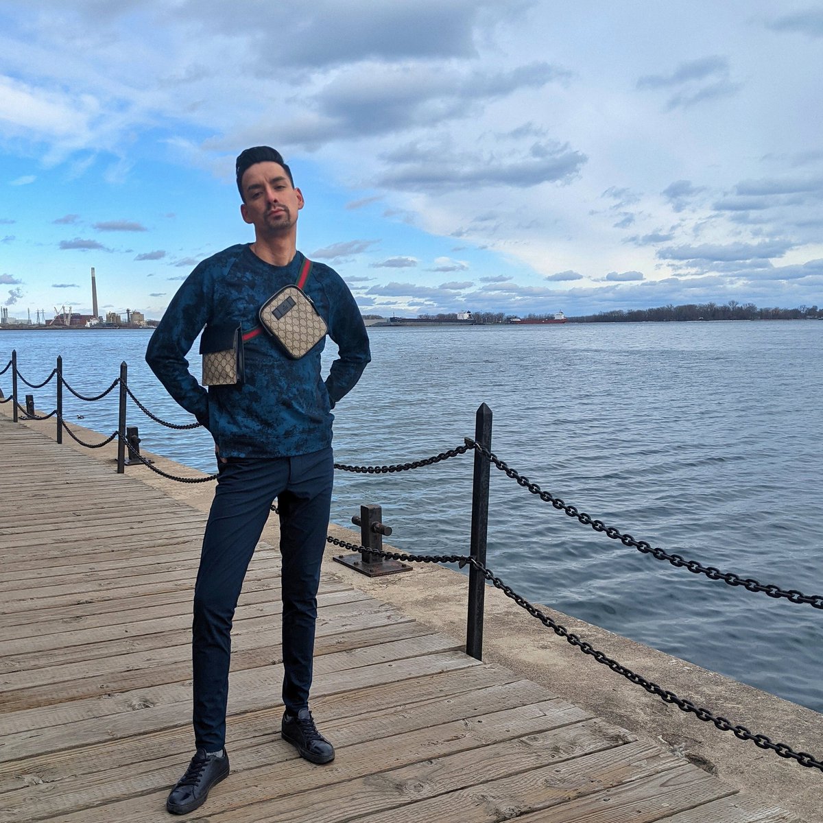 Fashionights's tweet photo. This is as close to athleisure as I'll go; complete look by @lululemon #WearCanadian #FASHIONIGHTS
https://t.co/LDVovDC87l https://t.co/Bg6u4LKAkT