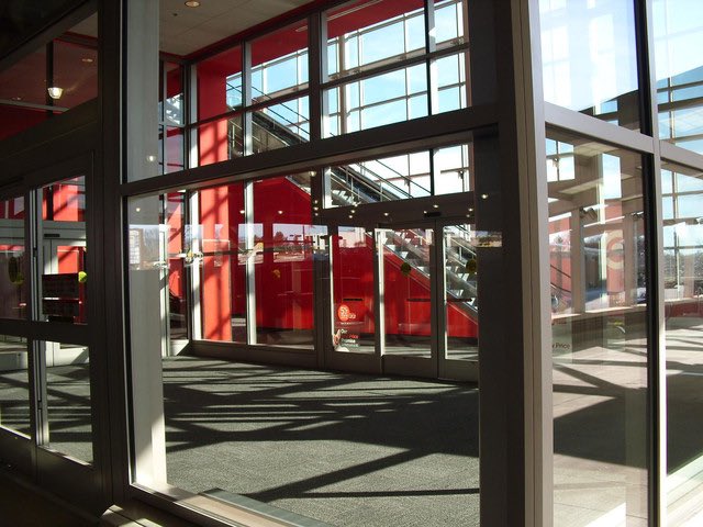 CaucasianJames's tweet image. what’s everyone’s favorite escalator? i’ll start. mine‘s the hilldale target escalator in madison, WI