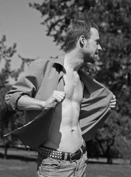 Did i mention i also do some modelling if its offered to me,im not just a pretty face in vids lol #maleModel<a href="/tag/models"class="tags"><span>#models</span></a><a href="/tag/fitness"class="tags"><span>#fitness</span></a><a href="/tag/photography"class="tags"><span>#photography</span></a><a href="/tag/malemodel"class="tags"><span>#malemodel</span></a><a href="/tag/brendonknox"class="tags"><span>#brendonknox</span></a>