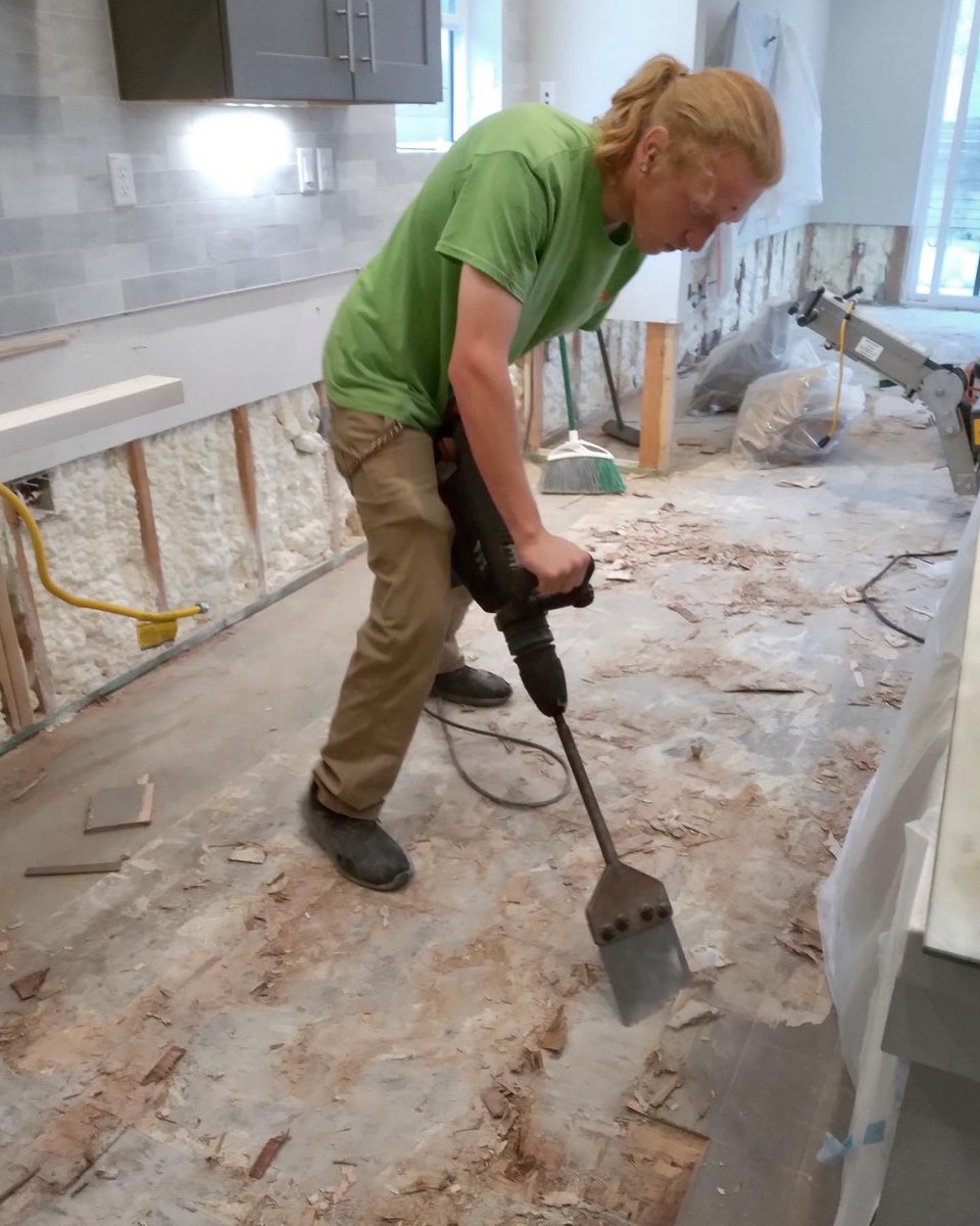 ServproGilbert's tweet photo. Still chipping away at our tasks in Texas, one tile at a time. https://t.co/bat0PN7gla