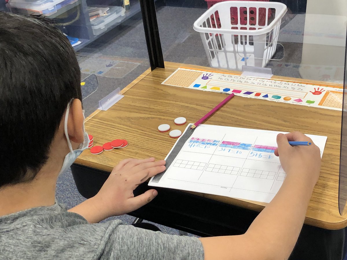 Parks_AS's tweet photo. Thanks @missbrockwell2 for making my math heart explode today! It was so great to see Ss with manipulatives and differentiated number sense practice! ๐๐ป๐คฉ #montypride @Edukatemm ๐ฅฐ https://t.co/gKrx83xQ4U