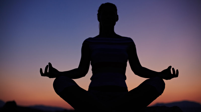 itsinspiring_'s tweet photo. Meditation establishes a secure connection between our internal and external worlds. Saint Dr. @gurmeetramrahim Ji says that regular practice of meditation improve attention and concentration. So, adopt this
#HappinessMantra and live life in an efficient way. https://t.co/L7bRfzH5Bl