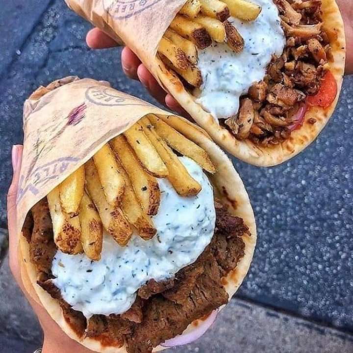 Bitcheest's tweet image. Shawarma ♥️