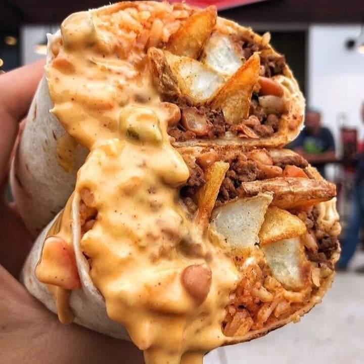 Bitcheest's tweet image. Shawarma ♥️