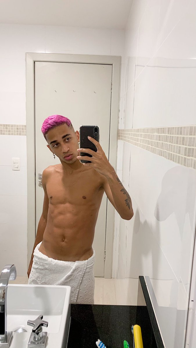 duavictx's tweet photo. a banhar 🥵💦 https://t.co/QoFx3kOFHg