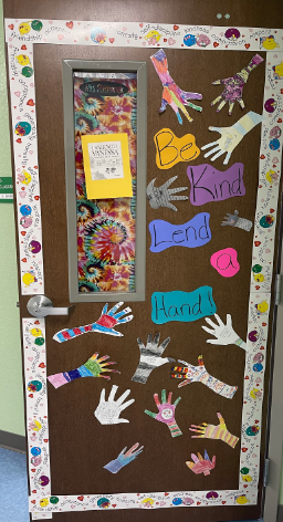 MrsBerlatsky's tweet photo. DOOR TOUR of Verde K-8's amazing decorations for Literacy Week 2021 #CultivatingCompassion #PeaceLoveLiteracy #VerdeReads #VerdeCares https://t.co/rIvXqZOEL2